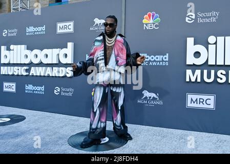 Las Vegas, Stati Uniti. 16th maggio 2022. Burna Boy partecipa ai Billboard Music Awards annuali che si tengono presso la MGM Grand Garden Arena di Las Vegas, Nevada, il 15 maggio 2022. Foto di Jim Ruymen/UPI Credit: UPI/Alamy Live News Foto Stock