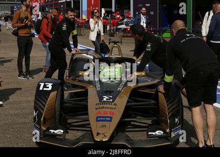 13 maggio 2022, Berlino, Tempelhofer Damm, 12101 Berlino, Germania: Berlino: Il Campionato del mondo di Formula e inizia a Tempelhofer Flugfeld. 22 piloti lottano per due vittorie in fase. (Credit Image: © Simone Kuhlmey/Pacific Press via ZUMA Press Wire) Foto Stock