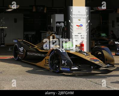 13 maggio 2022, Berlino, Tempelhofer Damm, 12101 Berlino, Germania: Berlino: Il Campionato del mondo di Formula e inizia a Tempelhofer Flugfeld. 22 piloti lottano per due vittorie in fase. (Credit Image: © Simone Kuhlmey/Pacific Press via ZUMA Press Wire) Foto Stock