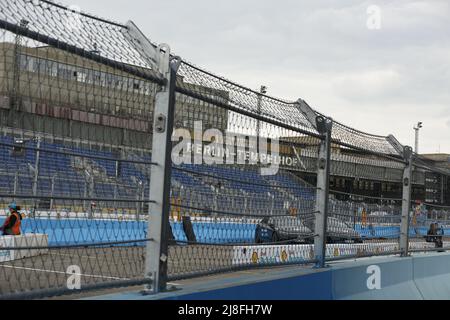 13 maggio 2022, Berlino, Tempelhofer Damm, 12101 Berlino, Germania: Berlino: Il Campionato del mondo di Formula e inizia a Tempelhofer Flugfeld. 22 piloti lottano per due vittorie in fase. (Credit Image: © Simone Kuhlmey/Pacific Press via ZUMA Press Wire) Foto Stock