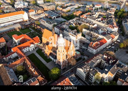 Cracovia, Polonia. 9th maggio 2022. (NOTA DEI REDATTORI: Immagine scattata con il drone). Vista aerea della Chiesa del Corpus Christi. (Credit Image: © Alex Bona/SOPA Images via ZUMA Press Wire) Foto Stock
