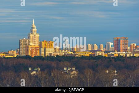 Paesaggio urbano della città nord-occidentale di Mosca in Russia Foto Stock