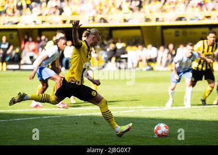 DORTMUND, GERMANIA - MAGGIO 14 2022: Erling Haaland. La partita tra Bundesliga Borussia Dortmund e Herta Berlin al Signal Iduna Park Foto Stock