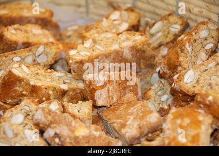 Primo piano dei biscotti italiani 'Cantuccini di Prato' Foto Stock