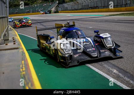 37 KRUTTEN Niklas (ger), LAPIERRE Nicolas (fra), YE Yifei (chn), Cool Racing, Oreca 07 - Gibson, in azione durante la 4 ore di Imola 2022, 2nd round della 2022 European le Mans Series sul circuito di Imola dal 12 al 15 maggio, a Imola, Italia - Foto: Paulo Maria/DPPI/LiveMedia Foto Stock