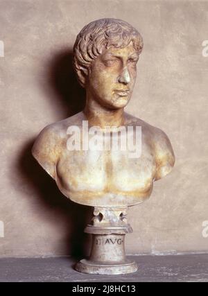 Busto funerario, rilievo di Matteo Civitali (c.1435-1501) (marmo); Museo Nazionale del Bargello, Firenze, Toscana, Italia; fuori copyright. Foto Stock