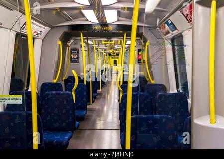 STOCCOLMA, SVEZIA - 27 GIUGNO 2016: Questo è l'interno del trasporto di Stoccolma Tunnelbana. Foto Stock