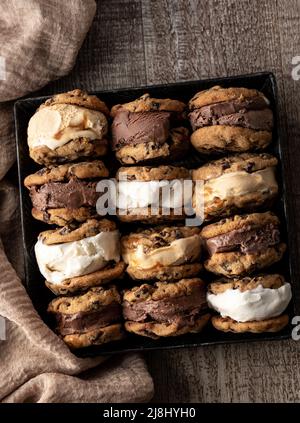 Vassoio quadrato di sandwich con gelato Foto Stock