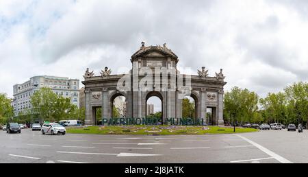 Una foto della Puerta de Alcalá. Foto Stock