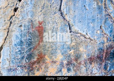 Native American pittogrammi sulle pareti della grotta Canyon vicino a Canmore, Alberta, Canada Foto Stock