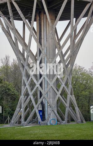 Cockfosters Water Tower progettato da Edmund Percey, Londra Foto Stock