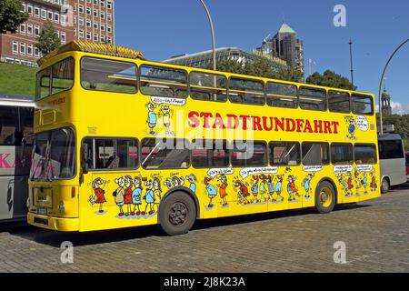 Autobus a due piani ad Amburgo, vista panoramica, Germania, Amburgo Foto Stock