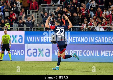 Unipol Domus, Cagliari, Italia, 15 maggio 2022, Charalampos Lykogiannis di Cagliari Calcio, Esultanza, Celebrazione dopo aver segnato il gol durante Cagliari C. Foto Stock