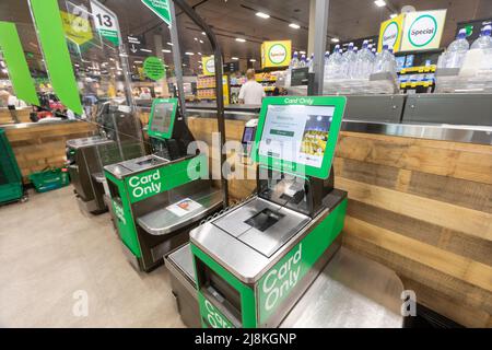 Woolworths supermercato a Sydney Australia con self-service o self-check-out prendere le carte solo per il pagamento Foto Stock