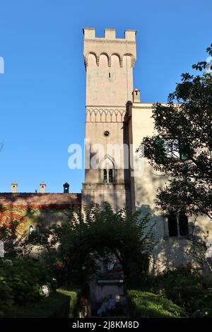 Ravello - Torre di Villa Cimbrone dai giardini Foto Stock