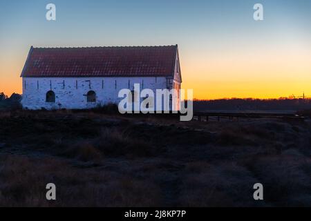 Stazione di salvataggio della vita vecchia al mattino presto, Spiekeroog, Germania Foto Stock