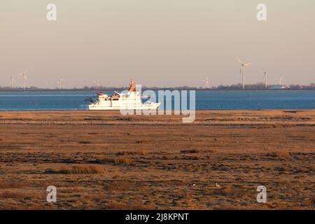 Traghetto tra Spiekeroog e Neuharlingersiel, Germania Foto Stock