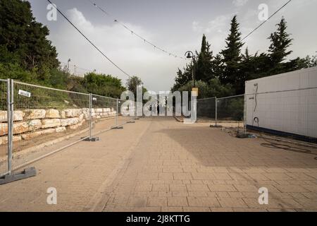 15-05-2022. meron-israele. Recinzioni che circondano la strada per la tomba del Rabbi Shimon Bar Yochai a Meron, organizzando prima della giornata di festa Foto Stock