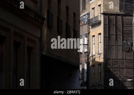 Una vista verso il basso, White Horse Street, guardando da Piccadilly. White Horse Street, Londra, Regno Unito. 25 Mar 2017 Foto Stock