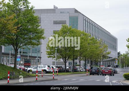 Vista generale del St Vincent's Private Hospital di Dublino. Gabinetto ha firmato la struttura di proprietà per la co-locazione del nuovo Ospedale Nazionale di maternità, dopo settimane di dibattito circa se la proposta fornisce garanzie sufficienti per salvaguardare l'assistenza medica delle donne. Parlando al suo ingresso in Gabinetto, il ministro dei Trasporti e il leader del Partito Verde, Eamon Ryan, ha affermato che c'era chiarezza da quando il Gabinetto ha esaminato l'ultima volta la proposta di co-locazione con St Vincent's. Data foto: Martedì 17 maggio 2022. Foto Stock