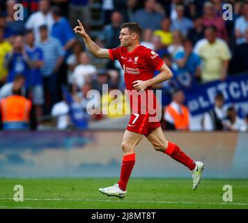 LONDRA, INGHILTERRA - MAGGIO 14:James Milner di Liverpool celebra la sua penalità durante la finale di fa Cup tra Chelsea e Liverpool al Wembley Stadium di Londra Foto Stock