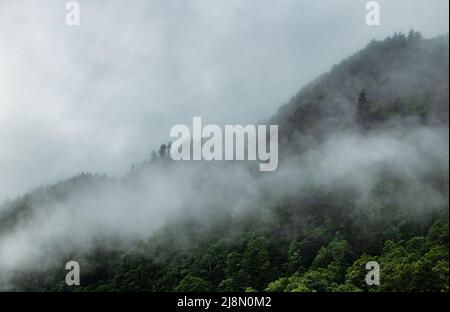 Sōunkyō, monti Sounkyo, Parco Nazionale Daisetsuzan, Kamikawa, Hokkaidō, Giappone, Asia Foto Stock