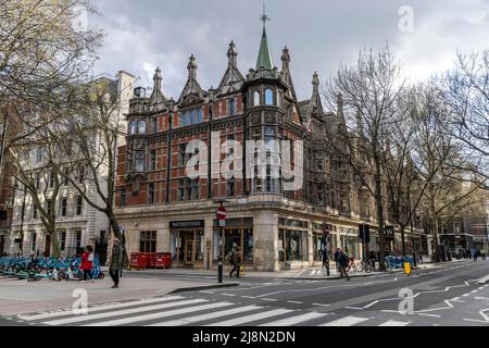 Waterstones Bookstore in Gower Street, Londra, Inghilterra, Regno Unito Foto Stock