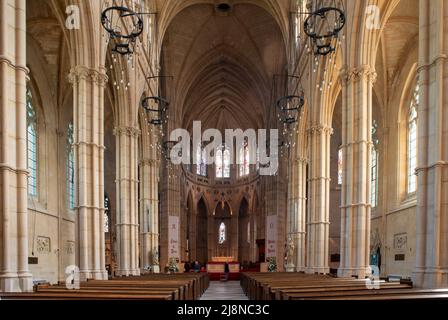 Vista interna della Chiesa Cattedrale di nostra Signora e San Filippo Howard in Arundel, West Sussex, Inghilterra. Foto Stock