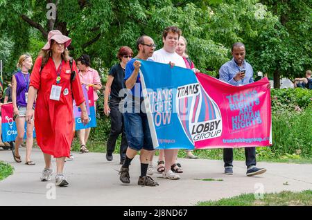 Toronto, Canada - 29 giugno 2012: Trans marzo durante la settimana Pride Foto Stock