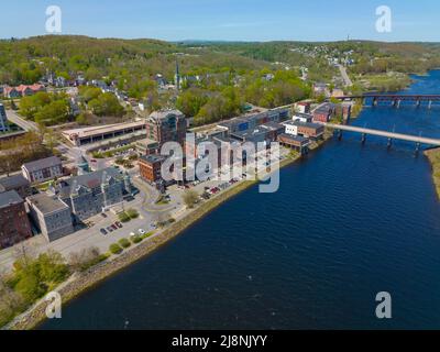 Augusta storico centro commerciale edifici sul Water Street vista aerea dal fiume Kennebec, Maine ME, Stati Uniti. Foto Stock