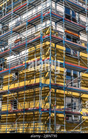 Wohnungsbau, Neubau einer Wohnanlage, Rohbau, teils schon mit Wärmedämmung versehen, NRW, Deutschland, Foto Stock