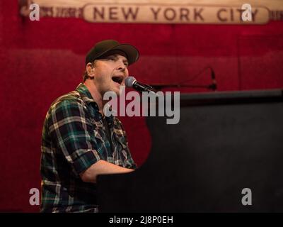 New York, NY, USA. 15th maggio 2022. Gavin DeGraw in partecipazione a Gavin DeGraw: Full Circle Tour, City Winery, New York, NY 15 maggio 2022. Credit: Simon Lindenblatt/Everett Collection/Alamy Live News Foto Stock