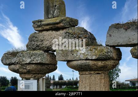 Il Parco Archeologico di Metaponto in Basilicata, antica colonia di Magna Grecia poi conquistata dai Romani nel 3rd a.C. Foto Stock