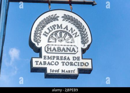 Empresa de Tabaco Torcido José Martí. Cartello H. Upmann (negozio di sigari), Padre Varela, Avana, la Habana, Repubblica di Cuba Foto Stock