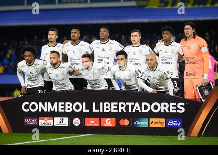 Buenos Aires, Argentina. 17th maggio 2022. I giocatori di Corinzi posano per una foto prima della partita Copa Conmebol MEBOL Libertadores 2022 tra Boca Juniors e Corinzi all'Estadio Alberto J. Armando. Punteggio finale; Boca Juniors 1:1 Corinthians Credit: SOPA Images Limited/Alamy Live News Foto Stock