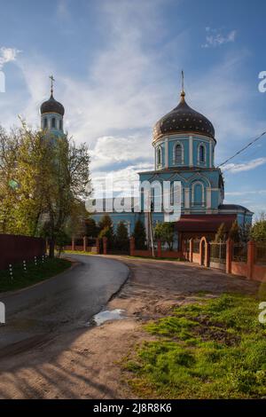 Chiesa dell'intercessione del Santissimo Teotokos a Gorodnya, Russia. Foto Stock