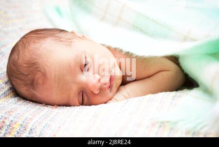 Neonato bambino Foto Stock