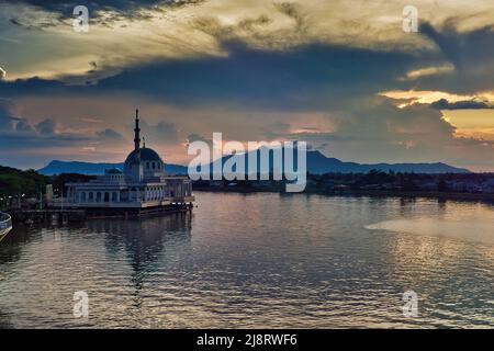 Moschea galleggiante India, Kuching Foto Stock