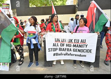 Biafran popolazione indigena dimostrazione a Free Nnamdi kanu. Nnamdi kanu è stato rapito dal governo nigeriano e oggi in tribunale, chiediamo Nnamdi kanu rilasciato oggi, Londra, Regno Unito. - 18 marzo 2022. Credit: Picture Capital/Alamy Live News Foto Stock