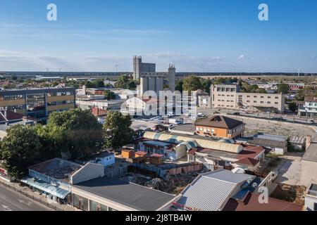 Vista aerea di Kavarna, città costiera del Mar Nero nella zona meridionale di Dobruja della Bulgaria nord-orientale Foto Stock