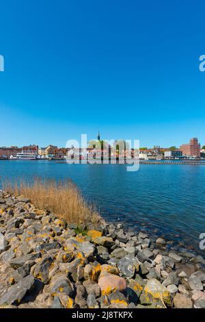 Piccola città Kappeln sul fiordo di Schlei, vista sul fiordo, Schleswig-Holstein, Germania settentrionale, Europa Foto Stock