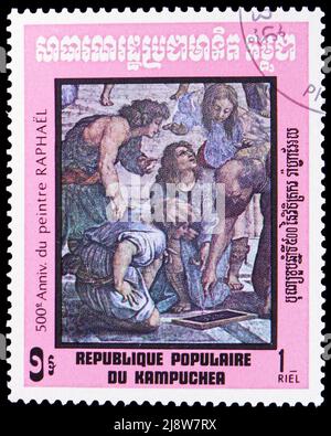 MOSCA, RUSSIA - 14 MAGGIO 2022: Francobollo stampato in Kampuchea (Cambogia) mostra, serie, circa Foto Stock