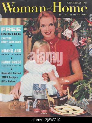 Donna e Casa Natale 1961 numero prima pagina copertina di una rivista vintage moda per le donne 1960s 1970s Foto Stock