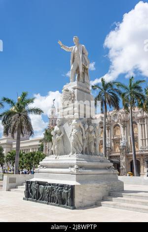 Statua di Jose Marti, Parque Central, l'Avana Vecchia, l'Avana, la Habana, Repubblica di Cuba Foto Stock