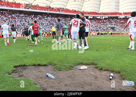 Stoccarda, Germania. 14th maggio 2022. Raen martoriato, Platz dopo Platzstorm. Calcio 1st Bundesliga stagione 2021/2022, 34.matchday, matchday34. VFB Stuttgart-1.FC Cologne 2-1, on 05/14/2022, Mercedes Benz Arena Stuttgart Credit: dpa/Alamy Live News Foto Stock