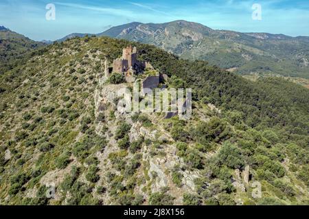 Castello di Miravet, nella provincia di Cabanes di Castellon, Spagna. Si tratta di una costruzione islamica con riforme architettoniche medievali. Foto Stock