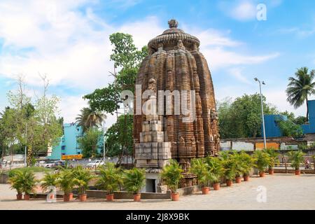 Antica pietra Lingaraja Tempio di Signore Shiva costruito nel 11th ° secolo a Odisha, India Foto Stock