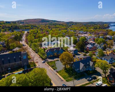 Bar Harbour centro storico vista aerea su Main Street, Bar Harbor, Maine ME, USA. Foto Stock