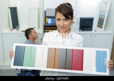 campione di plastica su sfondo bianco isolato Foto Stock