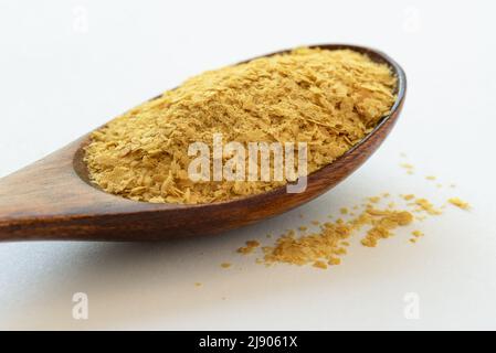 Lievito nutrizionale su un cucchiaio Foto Stock